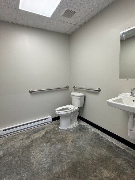 More Photos Of 3840 Elida Rd, Lima Freestanding For Lease