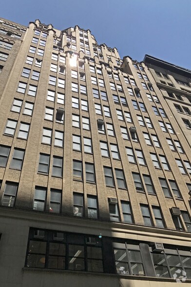 More Photos Of 251 W 39th St, New York Office For Lease