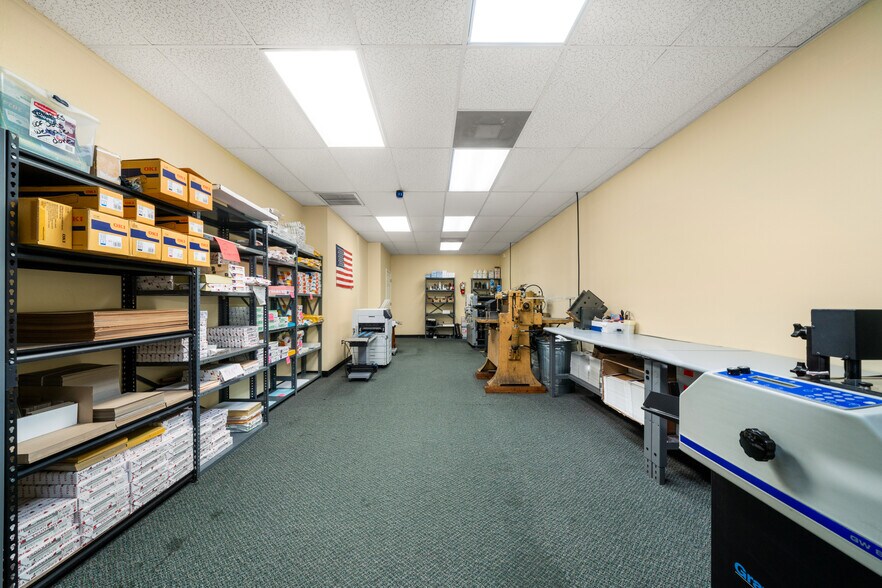 More Photos Of 33 Ryant Blvd, Sebring Medical For Sale