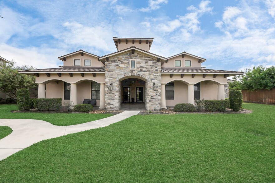 More Photos Of 12516 Cutten Rd, Houston Medical For Lease