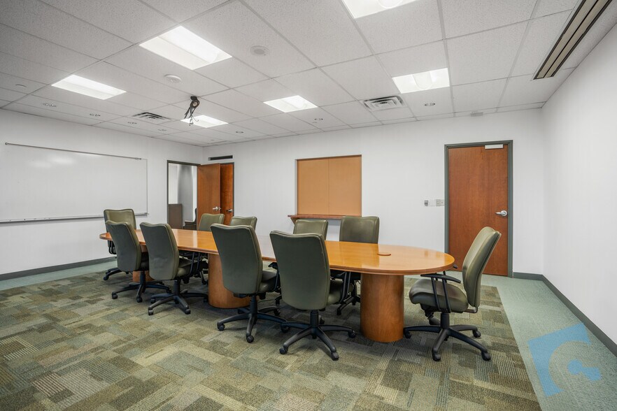 More Photos Of 1130 E Arapaho Rd, Richardson Office For Lease