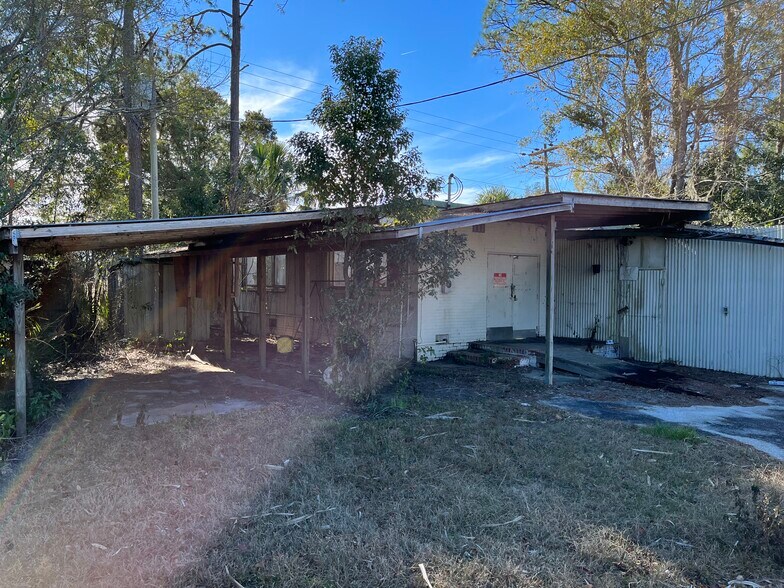 More Photos Of 407 E Ash St, Perry Medical For Sale