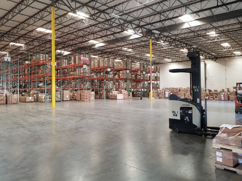 More Photos Of 13500 Marlay Ave, Fontana Warehouse For Lease
