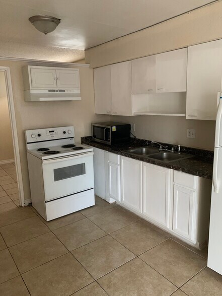 More Photos Of 2204 Sunrise Ave, Las Vegas Apartments For Sale