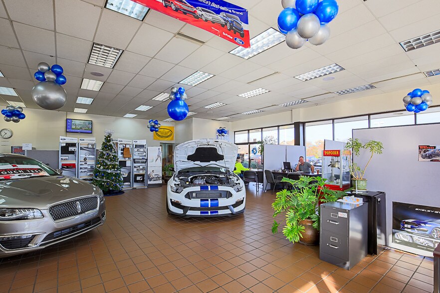 More Photos Of 207 Princeton Rd, Johnson City Auto Dealership For Sale