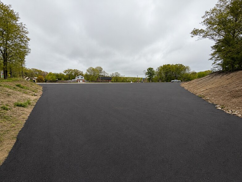 More Photos Of 685 Quaker Hwy, Uxbridge Land For Lease