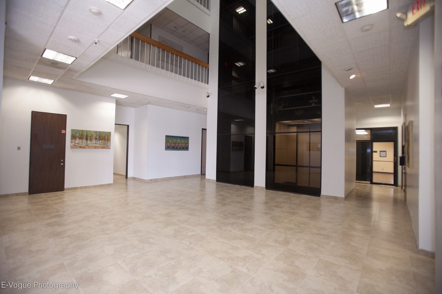 More Photos Of 6430 Richmond Ave, Houston Office Residential For Lease