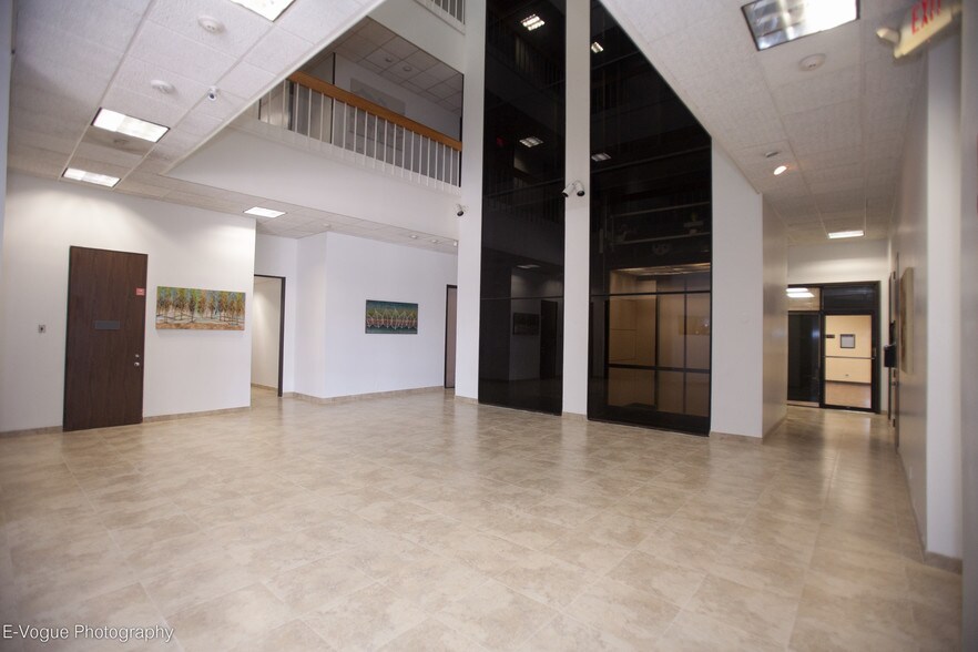 More Photos Of 6430 Richmond Ave, Houston Office For Sale