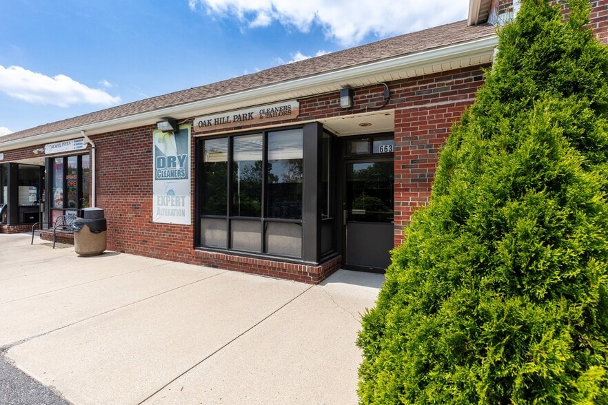 More Photos Of 655 Saw Mill Brook Pky, Newton Storefront Retail Office For Sale