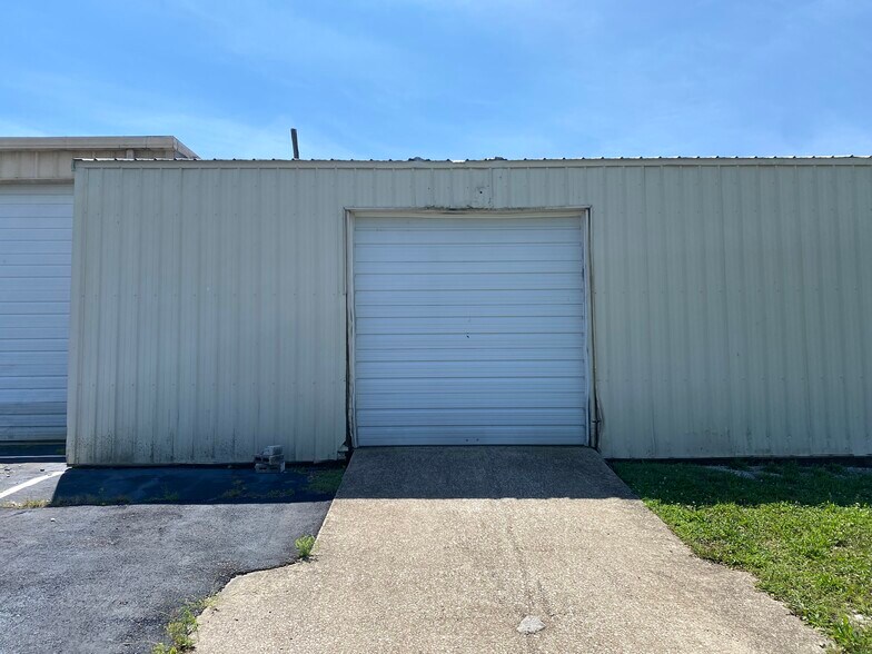 More Photos Of 713 Gray Ln, Mount Pleasant Manufacturing For Sale