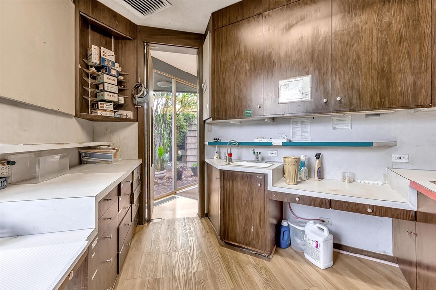 More Photos Of 1804 San Miguel Dr, Walnut Creek Medical For Lease