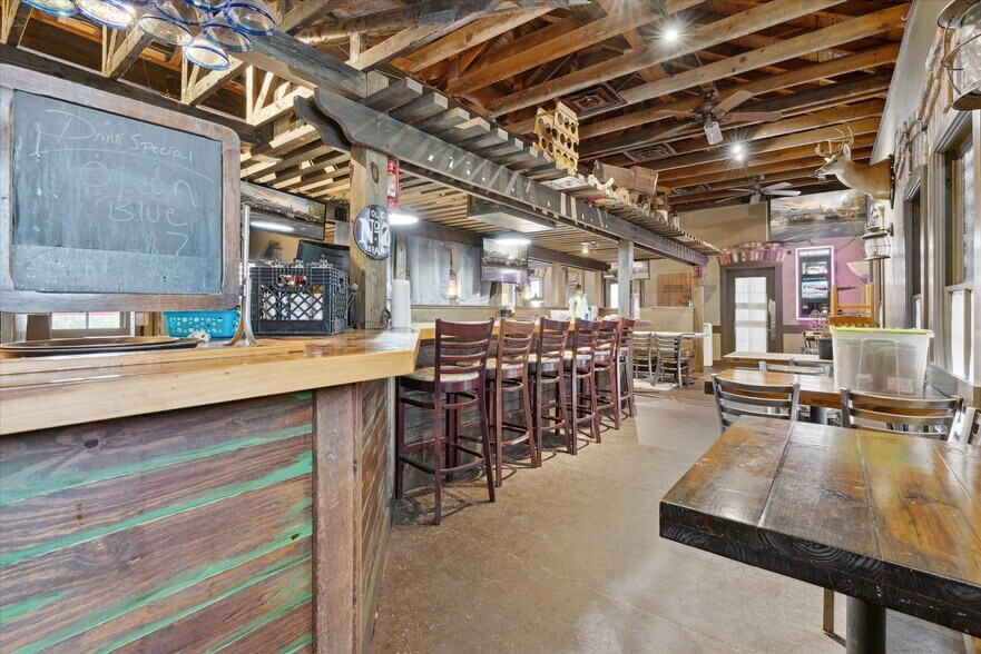 More Photos Of 115 NW 1st St, Trenton Restaurant For Sale