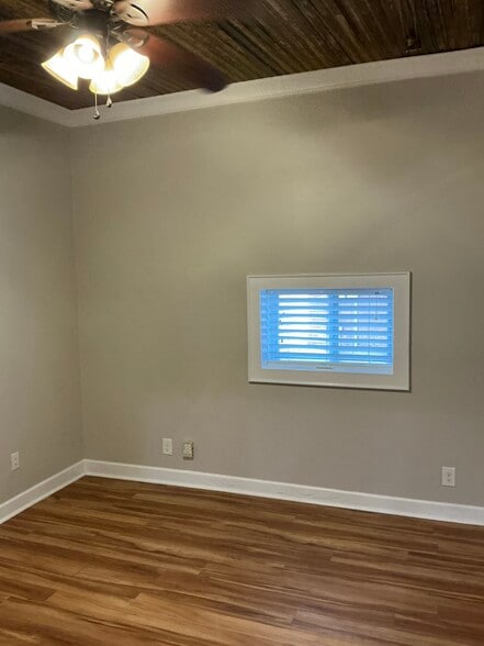 More Photos Of 124 Confederate St, Fort Mill Storefront For Sale