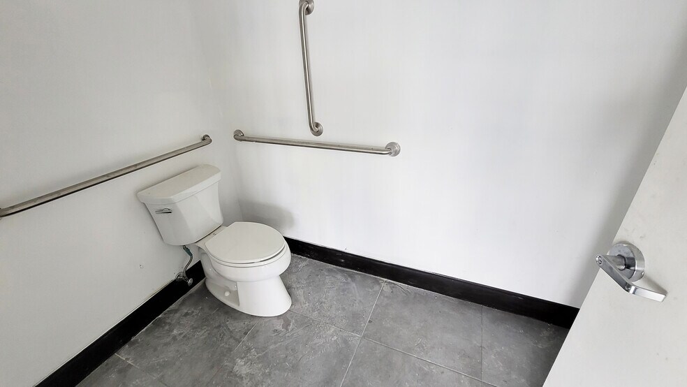 More Photos Of 36-18 Main St, Flushing Medical For Sale