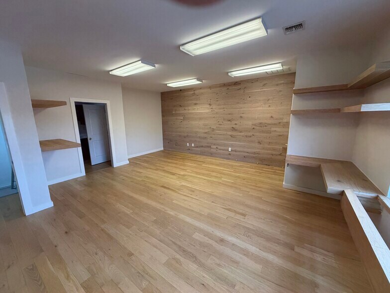 More Photos Of 15 S 7th Ave, Long Branch Self Storage For Lease