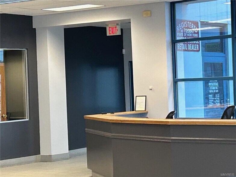 More Photos Of 1212 Abbott Rd, Buffalo Auto Dealership For Lease