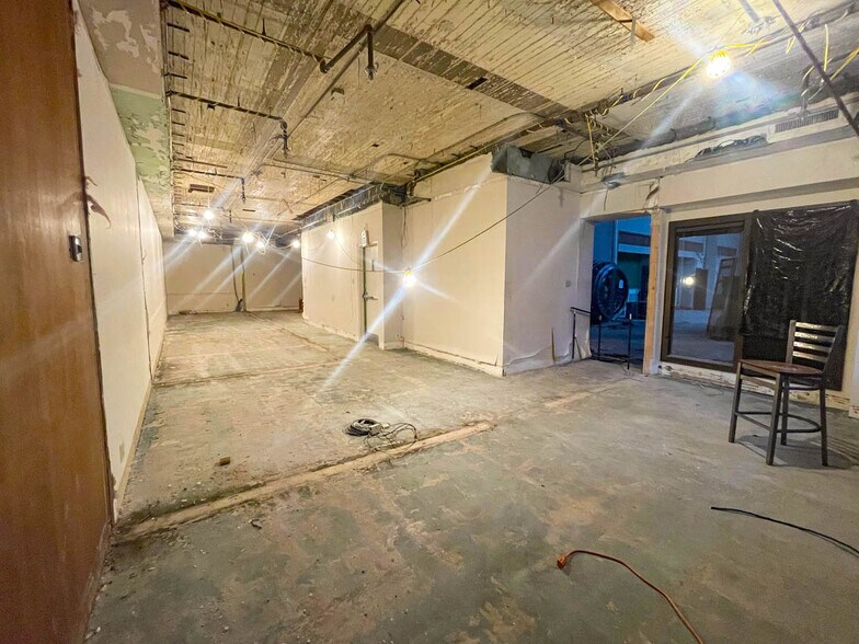 More Photos Of 1 N George St, York Bank For Lease