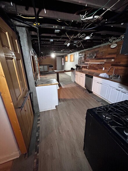More Photos Of 3746 W Sarnow St, Milwaukee Apartments For Sale