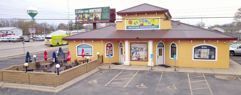 Primary Photo Of 1001 Division St, Waite Park Restaurant For Sale