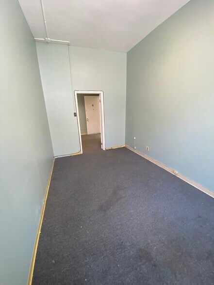 More Photos Of 370 E 149th St, Bronx Office For Lease