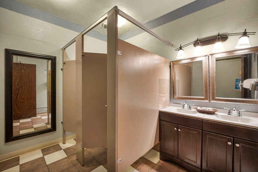 More Photos Of 15715 Libby Rd, Maple Heights General Retail For Sale