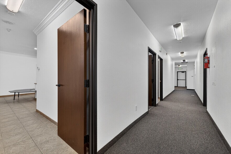 More Photos Of 2563 S Five Mile Ave, Boise Office Residential For Lease