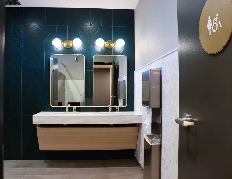 More Photos Of 10921 Wilshire Blvd, Los Angeles Medical For Lease