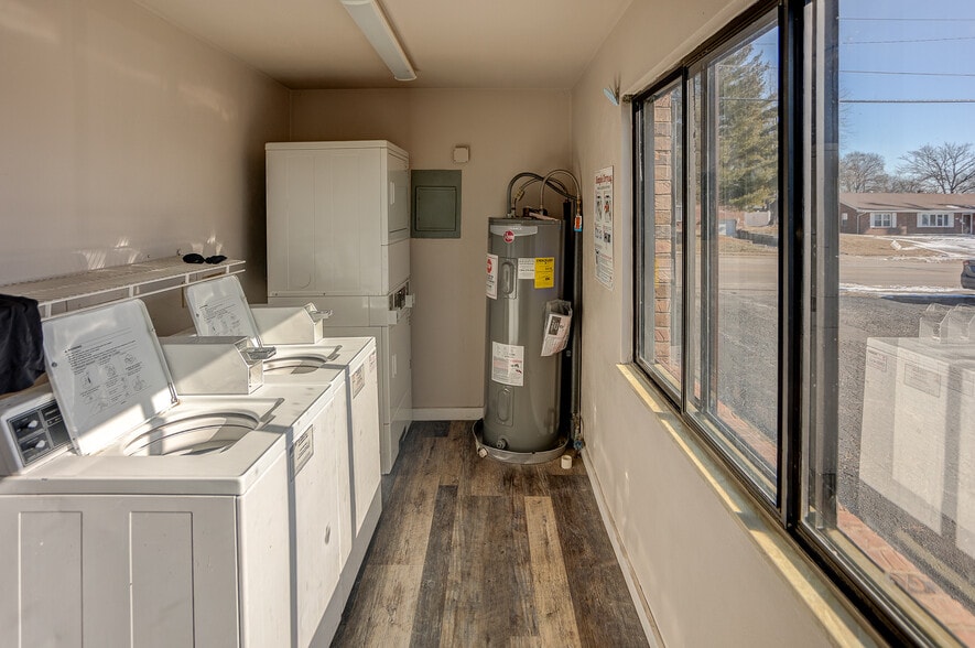 More Photos Of 901 S 74th St, Belleville Apartments For Sale