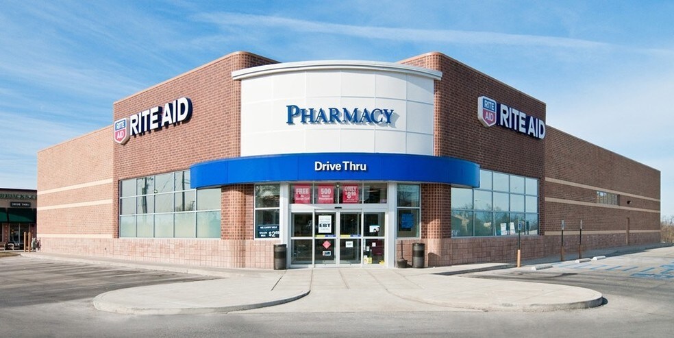 More Photos Of 500 Queen St, Southington Drugstore For Lease