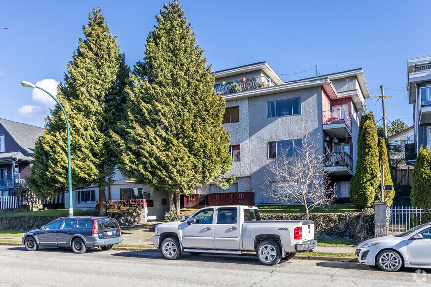 Primary Photo Of 2184 Wall St, Vancouver Apartments For Sale