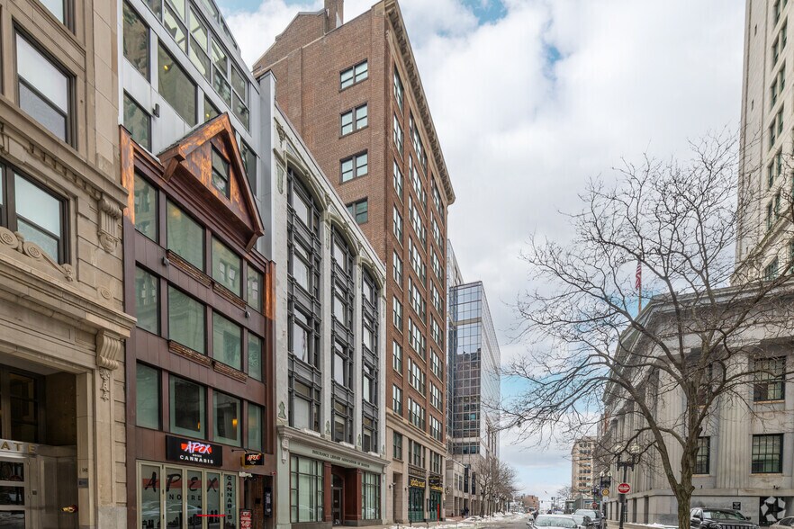 More Photos Of 160 State St, Boston Office For Lease