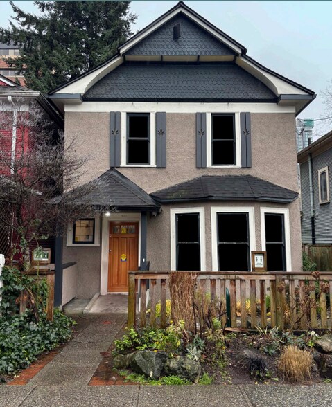 Primary Photo Of 1182 Thurlow St, Vancouver Freestanding For Lease