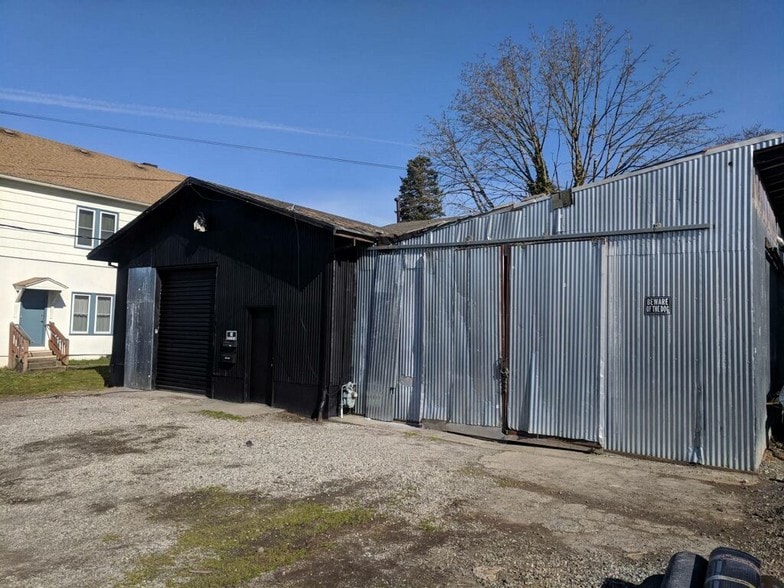 More Photos Of 8515 N Decatur St, Portland Service For Lease