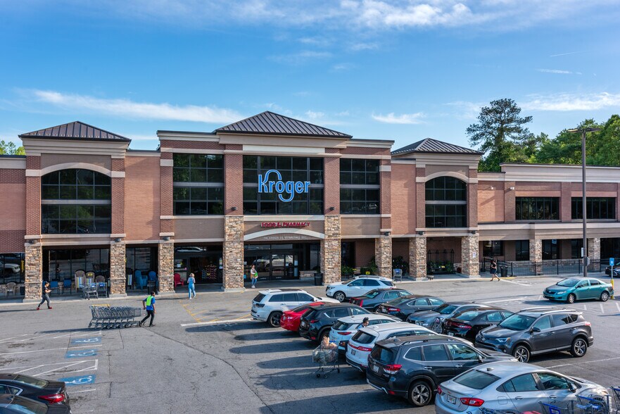 More Photos Of 3851-3895 Peachtree Rd NE, Atlanta Storefront For Lease