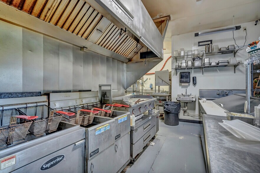 More Photos Of 50-54 Main St, Hebron Restaurant For Lease