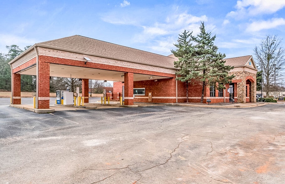 More Photos Of 865 Ga-20/81 Hwy, McDonough Bank For Sale