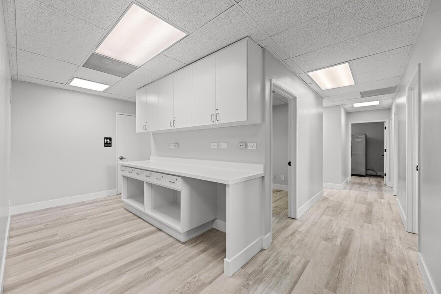 More Photos Of 3637 Mission Ave, Carmichael Unknown For Lease