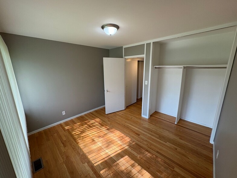 More Photos Of 3712 NW 51st St, Lincoln Apartments For Sale