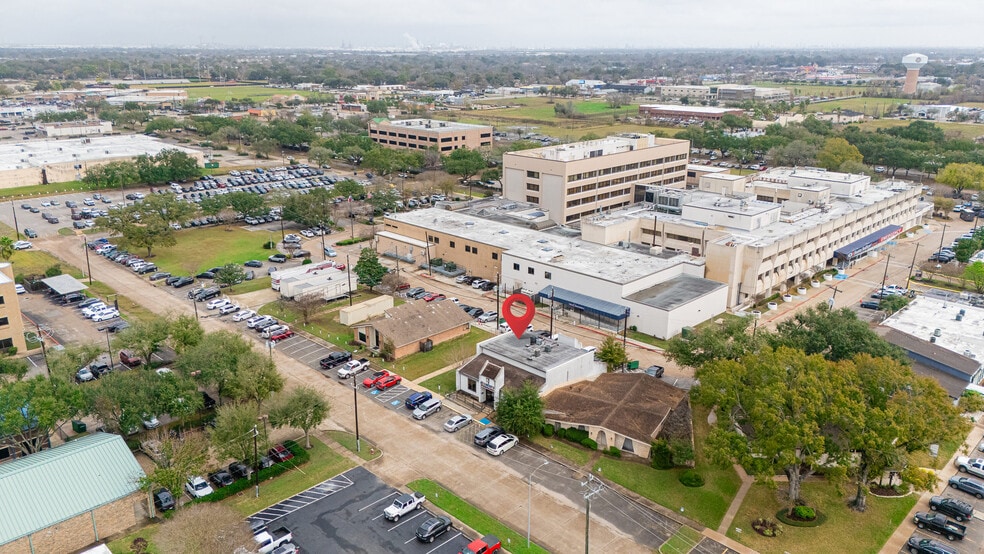 Primary Photo Of 3339 Fairview St, Pasadena Medical For Sale
