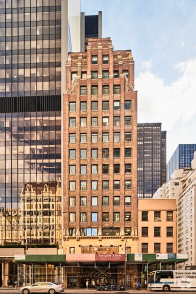 More Photos Of 50 W 57th St, New York Office For Lease