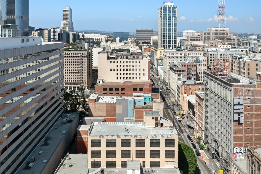 More Photos Of 551-553 S Broadway, Los Angeles Storefront Retail Office For Sale