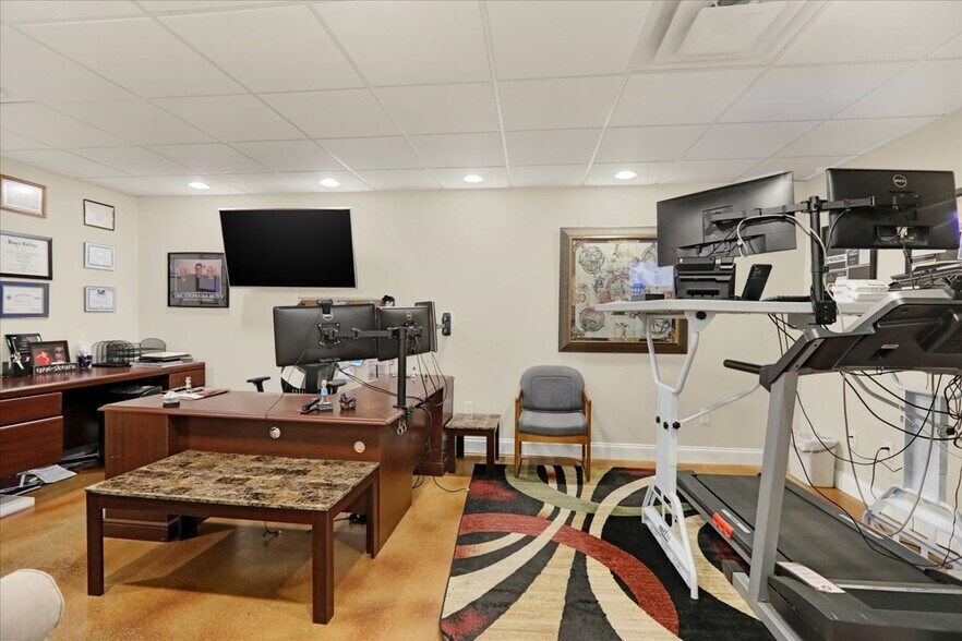 More Photos Of 5 Old Wernersville Rd, Sinking Spring Freestanding For Lease