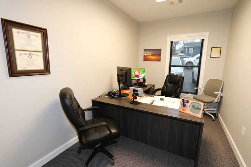 More Photos Of 955 W Wade Hampton Blvd, Greer Office For Lease