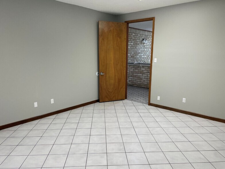 More Photos Of , Spring Unknown For Sale