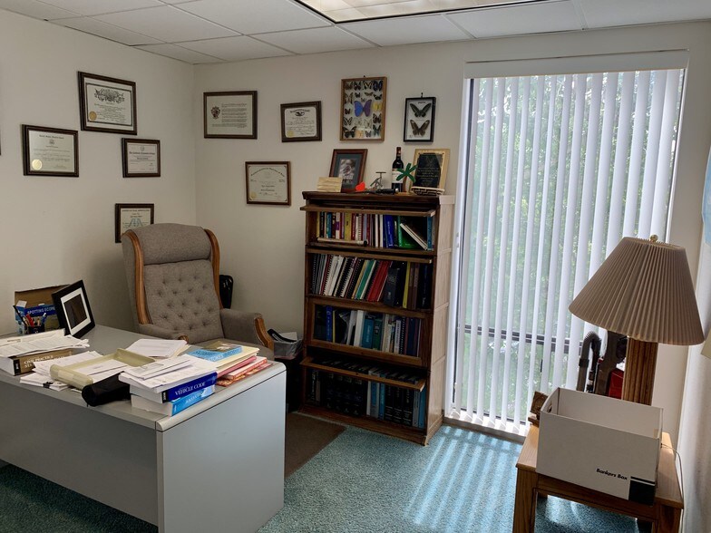 More Photos Of 426 Barcellus Ave, Santa Maria Medical For Lease