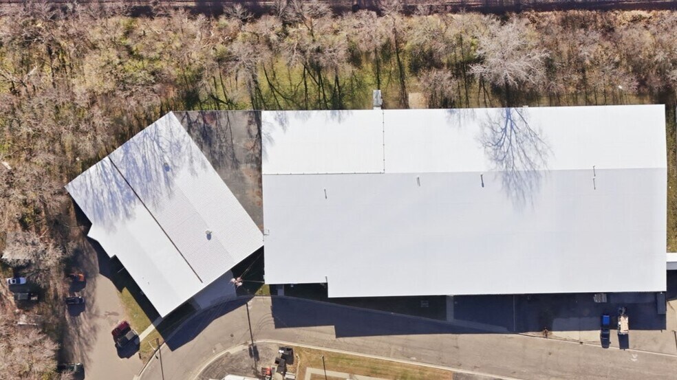 More Photos Of 150 Industrial Park Rd SE, Cokato Manufacturing For Sale