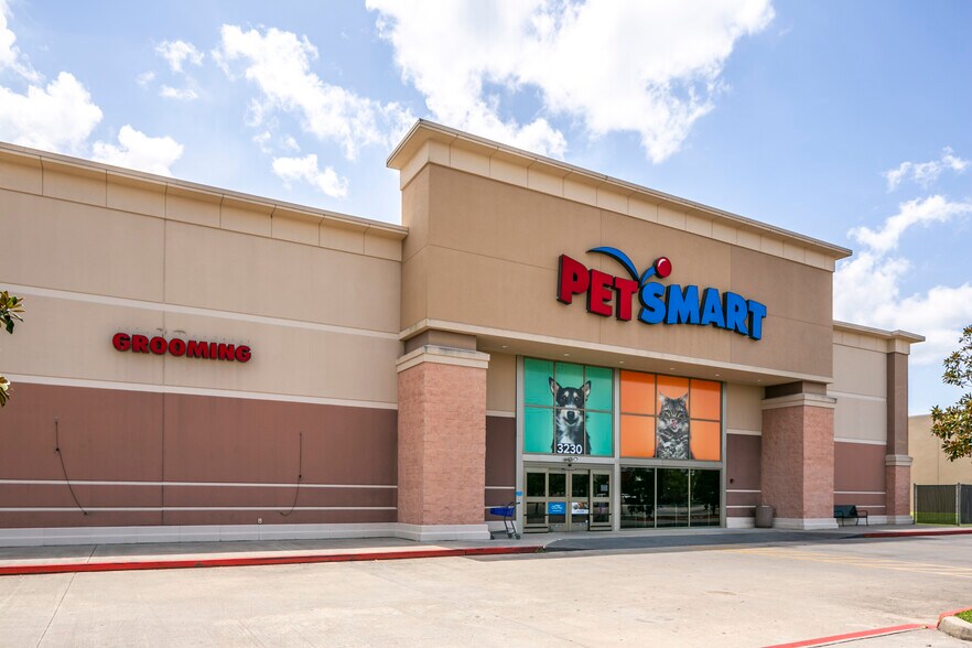 More Photos Of I 45, League City Unknown For Lease