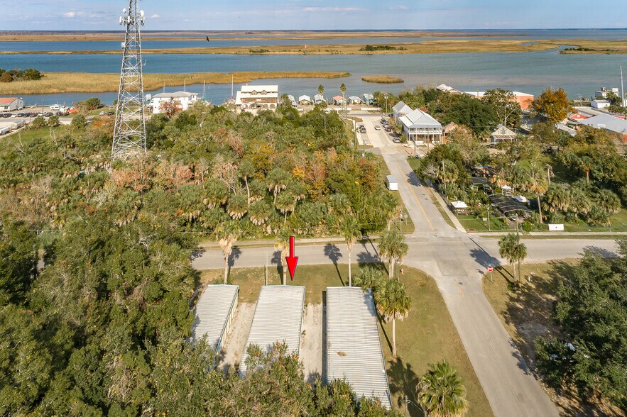 More Photos Of 160 Market St, Apalachicola Self Storage For Sale