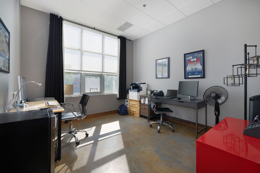 More Photos Of 1099 Capitol St, Eagle Office For Sale