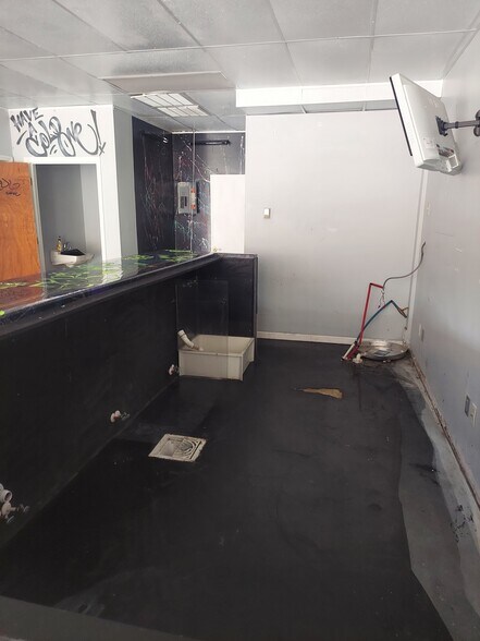 More Photos Of 640 Merrimon Ave, Asheville Unknown For Lease